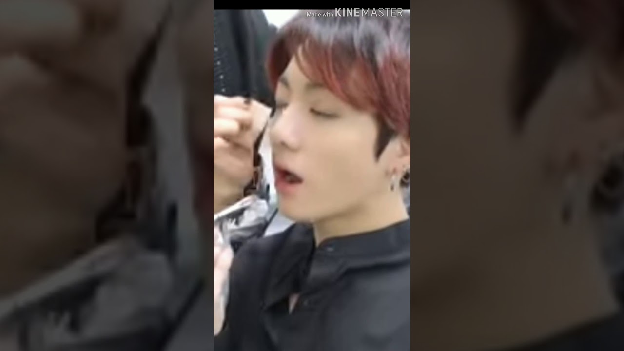 BTS Jungkook Does his makeup 💄😍 - YouTube