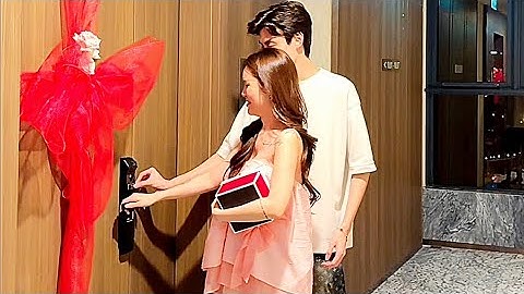 nhận quà Sinh nhật của Tuấn Dương cùng Lucie Nguyễn