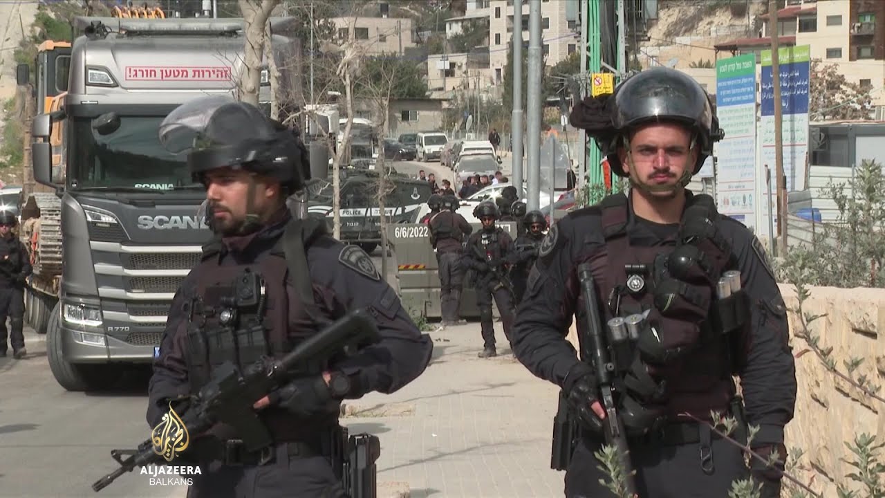 الفلسطينيون يخشون أعمالاً انتقامية: هجمات المستوطنين والإجراءات الحكومية القاسية