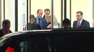 Clinton Leaves Hospital After Heart Procedure