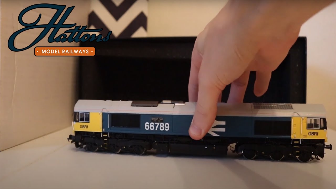Unboxing and Reviewing The Hattons Class 66