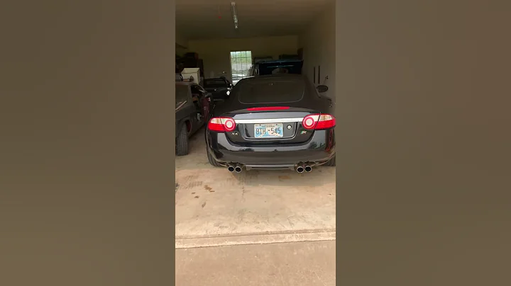 2007 Jaguar XKR cold startup outside