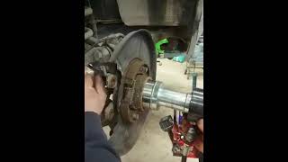 Bmw 3-Serie E46 Achterwiellager Vervangen Met Wallmek Speciaal Gereedschap