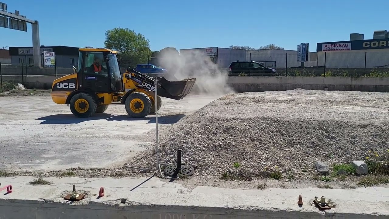 Tuto cours pratique vidéo formation caces engins de chantier tp chargeuse charger terre dans dumper