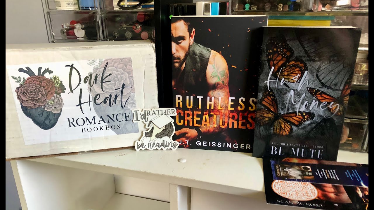 December 2021 dark romance subscription box review