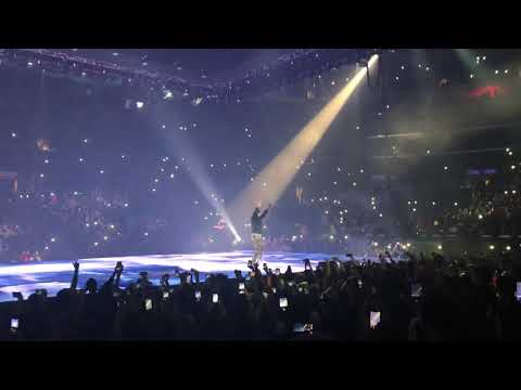 DRAKE BRINGS OUT TRAVIS SCOTT AND LEBRON JAMES TO PREFORM "SICKO MODE" IN LOS ANGELES 10/13/2018