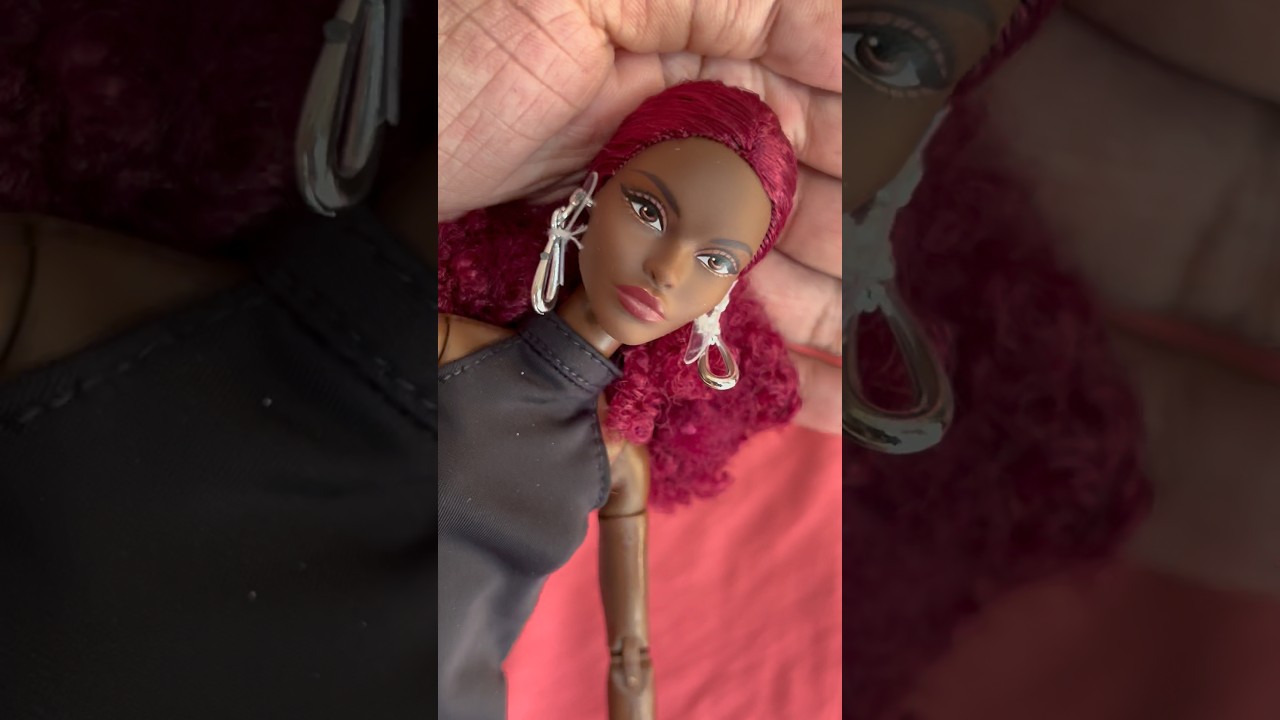 Unboxing Barbie Basics 2025 Claudette doll