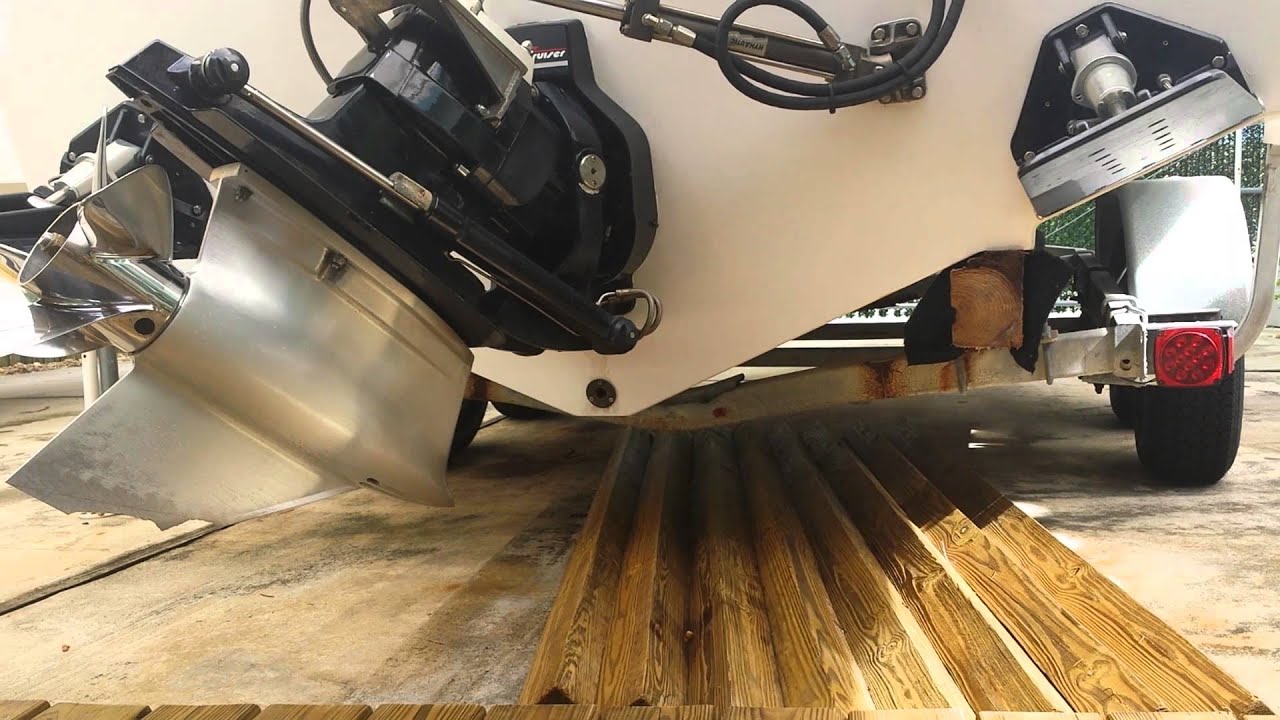 Caution to boaters unusable boat ramp at low tide in Boynton Beach ...