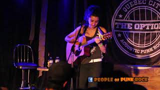 Video thumbnail of "JENN FIORENTINO - Lookers (The Menzingers) @ Acoustic Fest, Québec City QC - 2017-11-04"