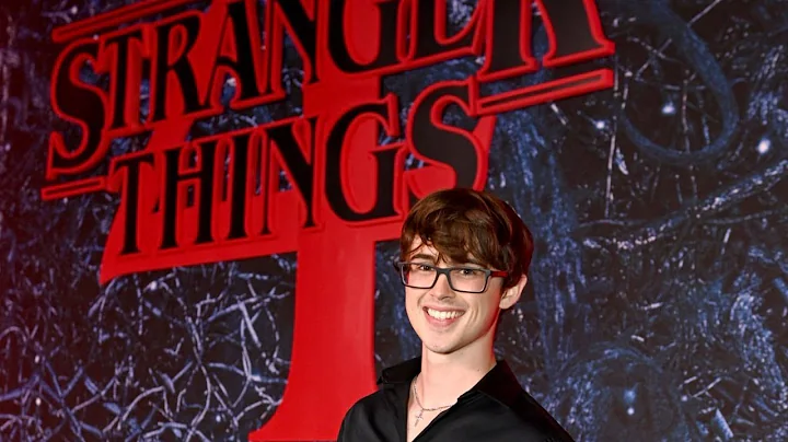 STRANGER THINGS 4 WORLD PREMIERE VLOG | ItsLogan