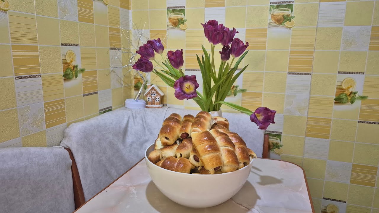 ВСЕ ПОЧИНАЛОСЯ З ТРОЯНД І МУЗИКИ ... 🌹🎷🎵