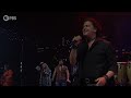 Carlos Vives Sings His Hit "Robarte Un Beso" | Austin City Limits
