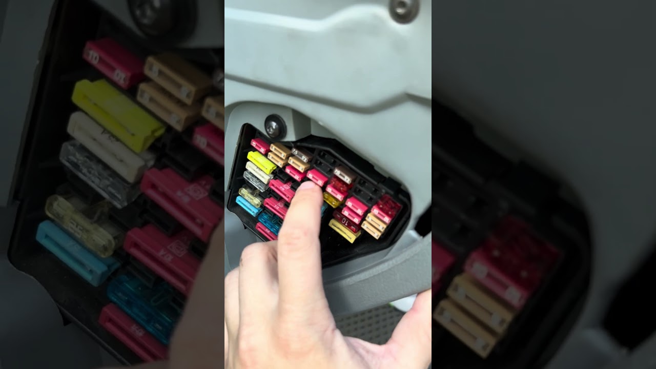 Шкода октавия 1 запускается и глохнет.Возможные причины и решение.Предохранители приборной панели.