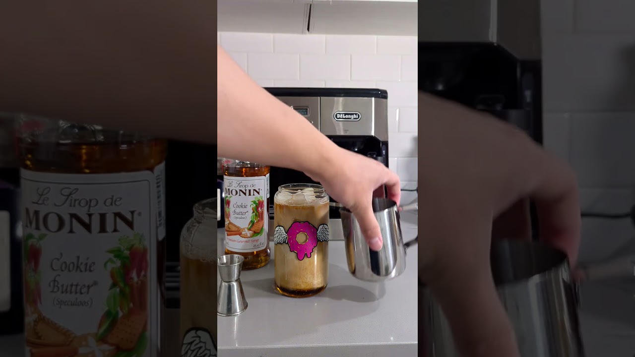 This coffee glass = instant aesthetic mornings ☕✨ Available now at Urban Dripp!