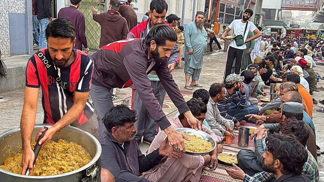 RAMADAN 2026 MEGA FREE IFTAR IN LAHORE | 1000+ PEOPLE SERVED VIP MEALS | BIGGEST IFTAR DISTRIBUTION