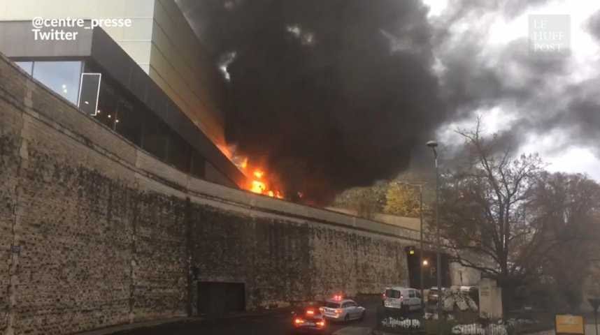 La plus grande salle de spectacle de Poitiers touchée par un violent incendie