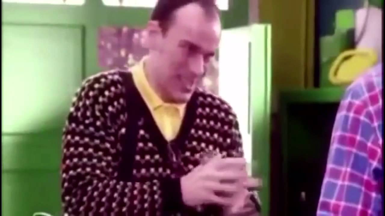 Violetta 3 English: Angie tutors Vilu and talks to Germán - Episode 28