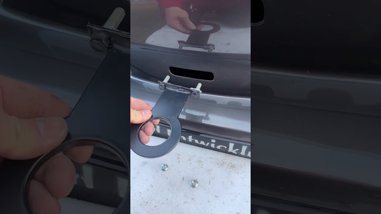 Rwb tow hook is glued on 😳 