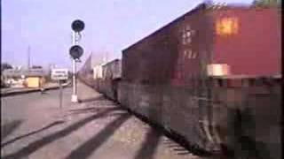 BNSF Stack Train Charges Through Fullerton