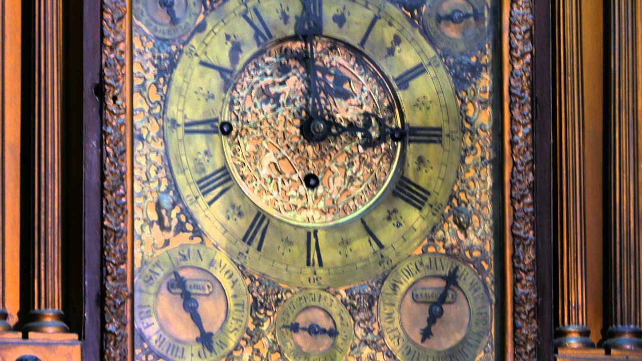 Mechanical Clock striking 3 at Salar Jung Museum, Hyderabad, India