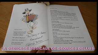 Les sabots et l'accordéon de Georges Dellus dans la rue du Four à Naucelle