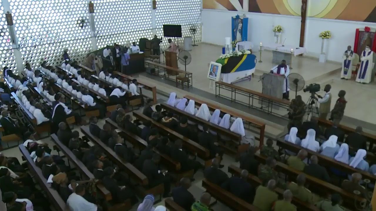 MWILI WA ALIEKUWA RAIS DKT. J.P.MAGUFULI UKITOLEWA IKULU KUELEKEA KANISANI ST. PETERS