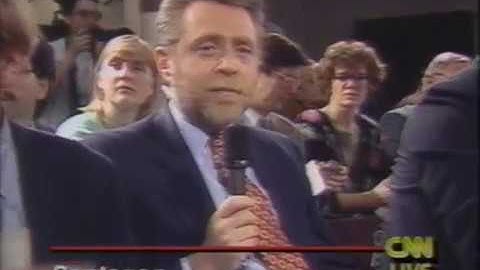 News - Gulf War - 23 Feb 1991 - 10:30pm - Part 3 - Ground War Begins - CNN