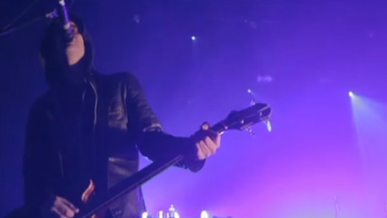 BLACK REBEL MOTORCYCLE CLUB - "Fire Walker" (Live In Paris)