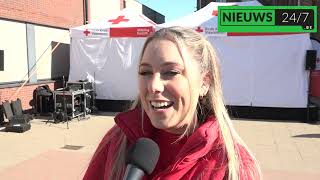 Samson &amp; Marie kopen eerste pleister Pleisteractie Rode Kruis-Vlaanderen