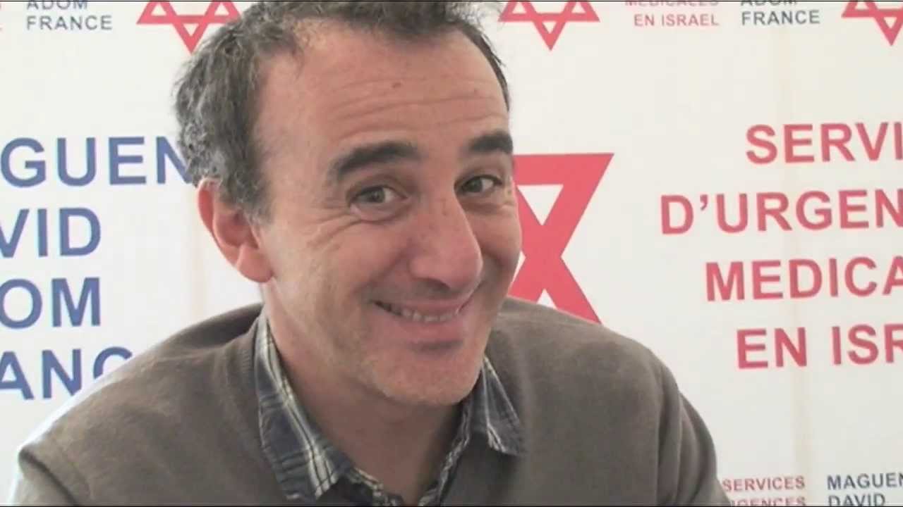 Elie Semoun face à Jewpop