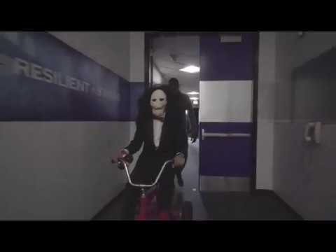 Steph Curry Dresses As Jigsaw For Halloween & Rides Tricycle In