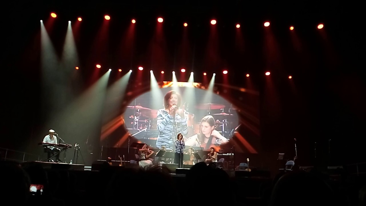 Marie Rottrová O2 Arena Marie Rottrová - Máma /O2 aréna 20.12.2016/ - YouTube