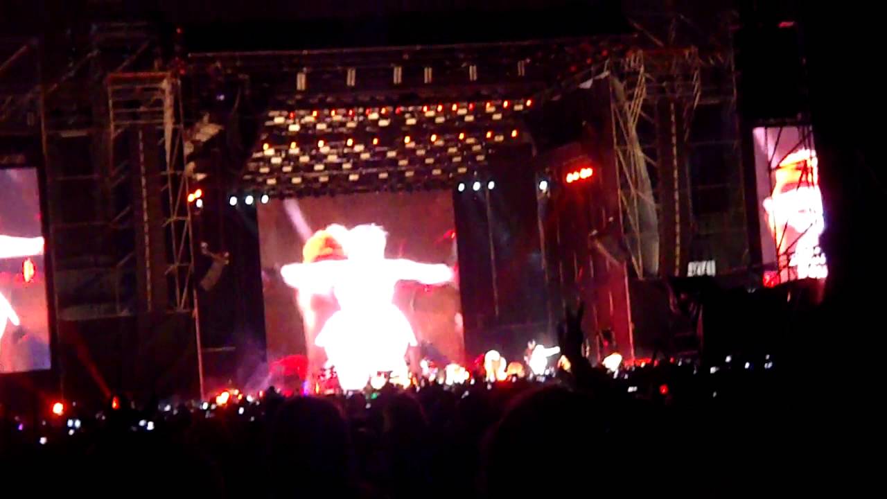 23 Miley Cyrus, Argentina Bangerz Tour (Parte 13) Recital Completo