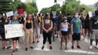 Demo against St. Louis couple who pulled guns