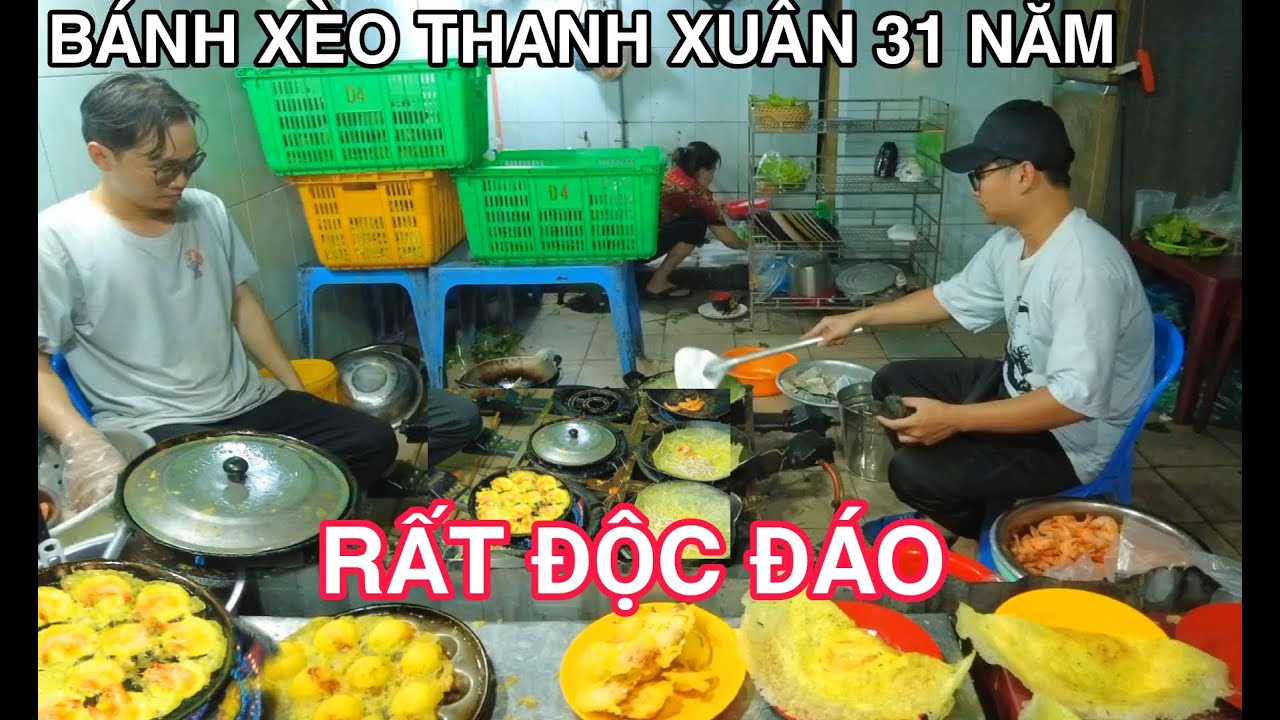 Quán Bánh XÈO Thanh Xuân 31 năm lâu đời ở Quận 12, CÓ 2 THANH NIÊN  ĐỔ điêu luyện Khách rất đông
