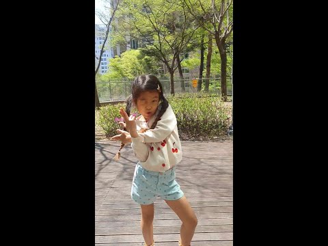 만 7살 STAYC (스테이씨) RUN2U (런투유) 독학 커버댄스