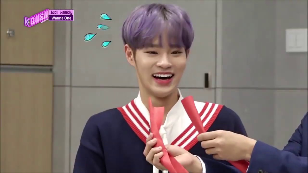 Daehwi English, Aegyo, Funny, singing Moments