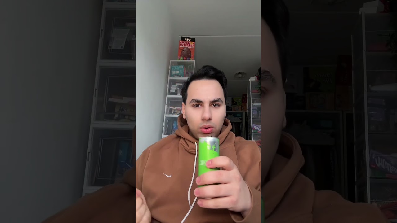 Red Bull Summer Edition 2024 Taste Test. Red Bull Curuba Elderflower Summer Edition. Green Red Bull