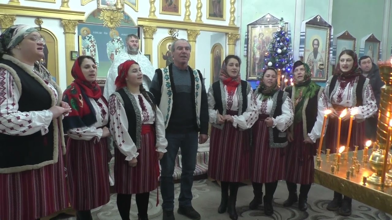 Народний вокальний ансамбль Ностальгія   Seara sfîntă de Crăciun (in biserică acapela)