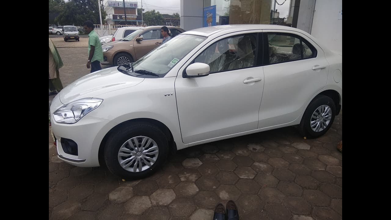 Maruti Dzire Lxi Ldi 2017 2018 With With Extra Accessories