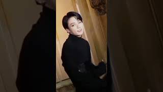 💜ᗷTS⟭⟬💜  members🥰🥰, https://media.tenor.com/BnbG5GFaAbwAAAAM/bts.gif