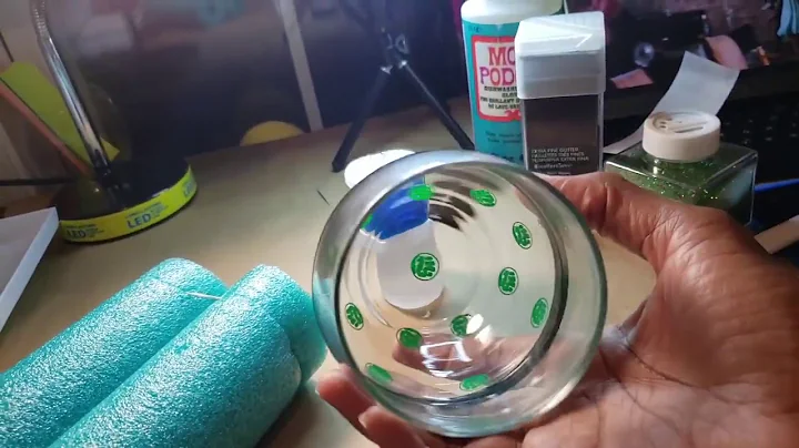 Peek A Boo Wine Glass #peekaboo #glass #wine #hulk