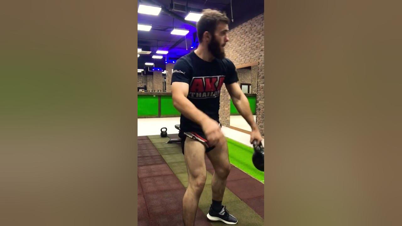 Свинг упражнение с гирей