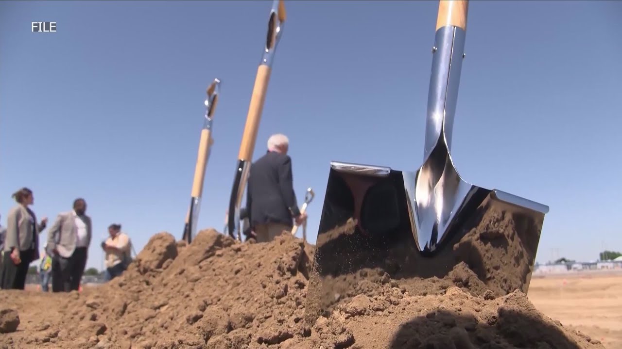 Fresno's airport celebrates milestone for expansion project