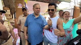 Varun Dhawan & Dad David Dhawan Casts Their Votes | Bollywood news