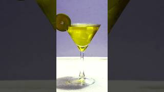 CLASSIC YELLOW 💛 ROSÉ MARTINI 🍸