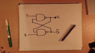 [1/2] CMOS 4011 NAND Gate - building a RS Latch screenshot 4