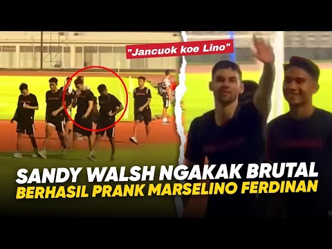 Kocaknya Sandy Walsh ke Marselino !! Demi Hibur Suporter Timnas di Persiapan Indonesia vs Vietnam