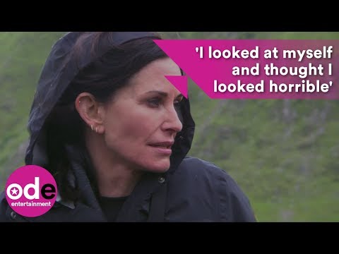 Video: Nu Er Jeg Naturlig! Venner Star Courteney Cox Grøfter Fyldstoffer