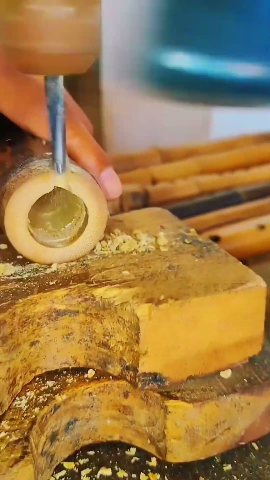 Rough bamboo instrument making process- Good tools and machinery make work easy